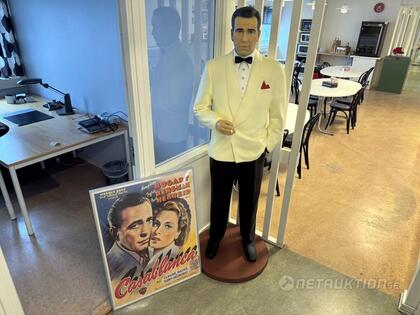Modell av Humphrey Bogart, 190cm skala 1/1
