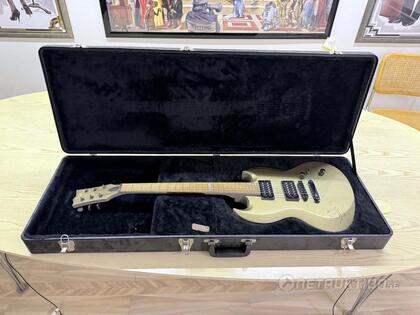 Elgitarr LTD Viper, signerad James Hetfield