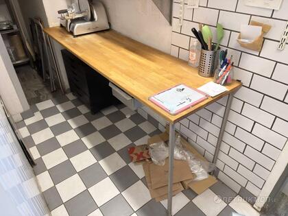 Bänk med träskiva, L220