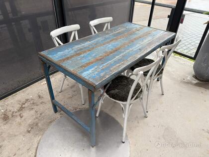 Bord + stolar  (7)