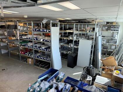 Stort reservdelslager till bl.a. Cubic-system