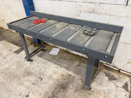 Plåtbänk med rullbana