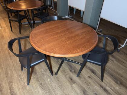 Runt bord + stolar  (13