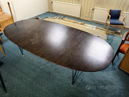 Konferensbord, Fritz Hansen (renovering)