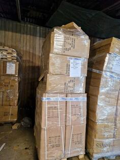 Parti med skålar & kransar Parti med skålar & kransar