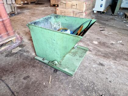 Mindre tippcontainer Mindre tippcontainer