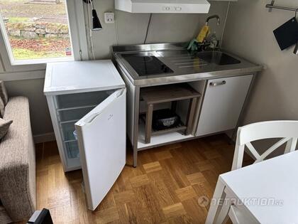 Trinett och kylskåp