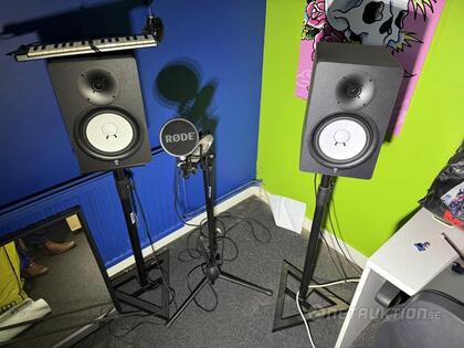 Högtalare och mikrofon Högtalare och mikrofon