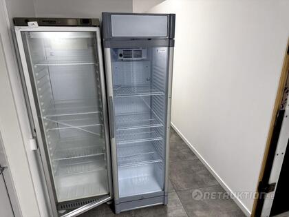 Kylskåp med glasdörr, ggmgastro (1)