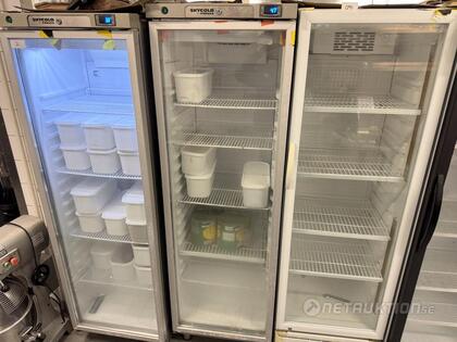 Kylskåp med glasdörr, Skycold Porkka