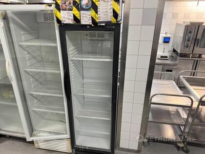 Kylskåp med glasdörr, Tefcold