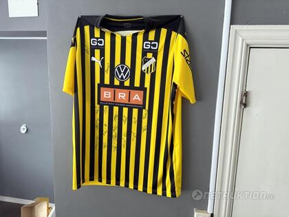 Signerad matchtröja, BK Häcken