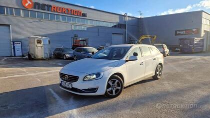 Volvo V60 D4 (NZM647) -17