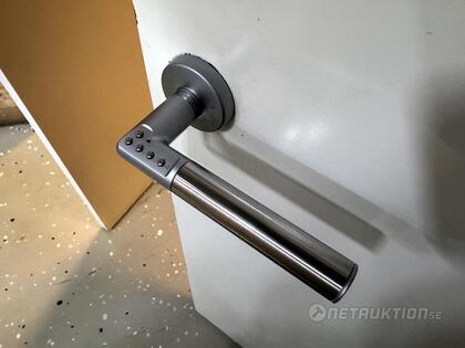 Dörrhandtag med kodlås Dörrhandtag med kodlås