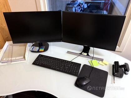 Datorpaket med dubbla skärmar Datorpaket med dubbla skärmar