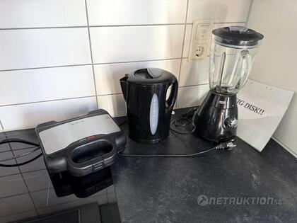 Köksredskap och porslin Köksredskap och porslin