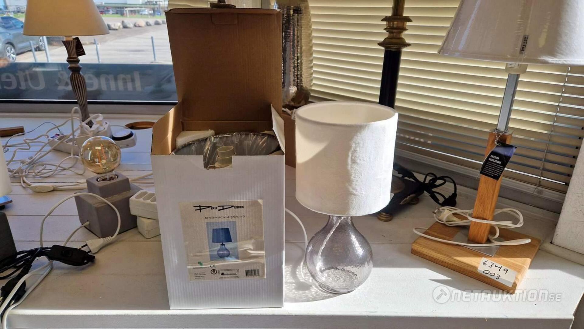 2st bordslampa - Pixie Design