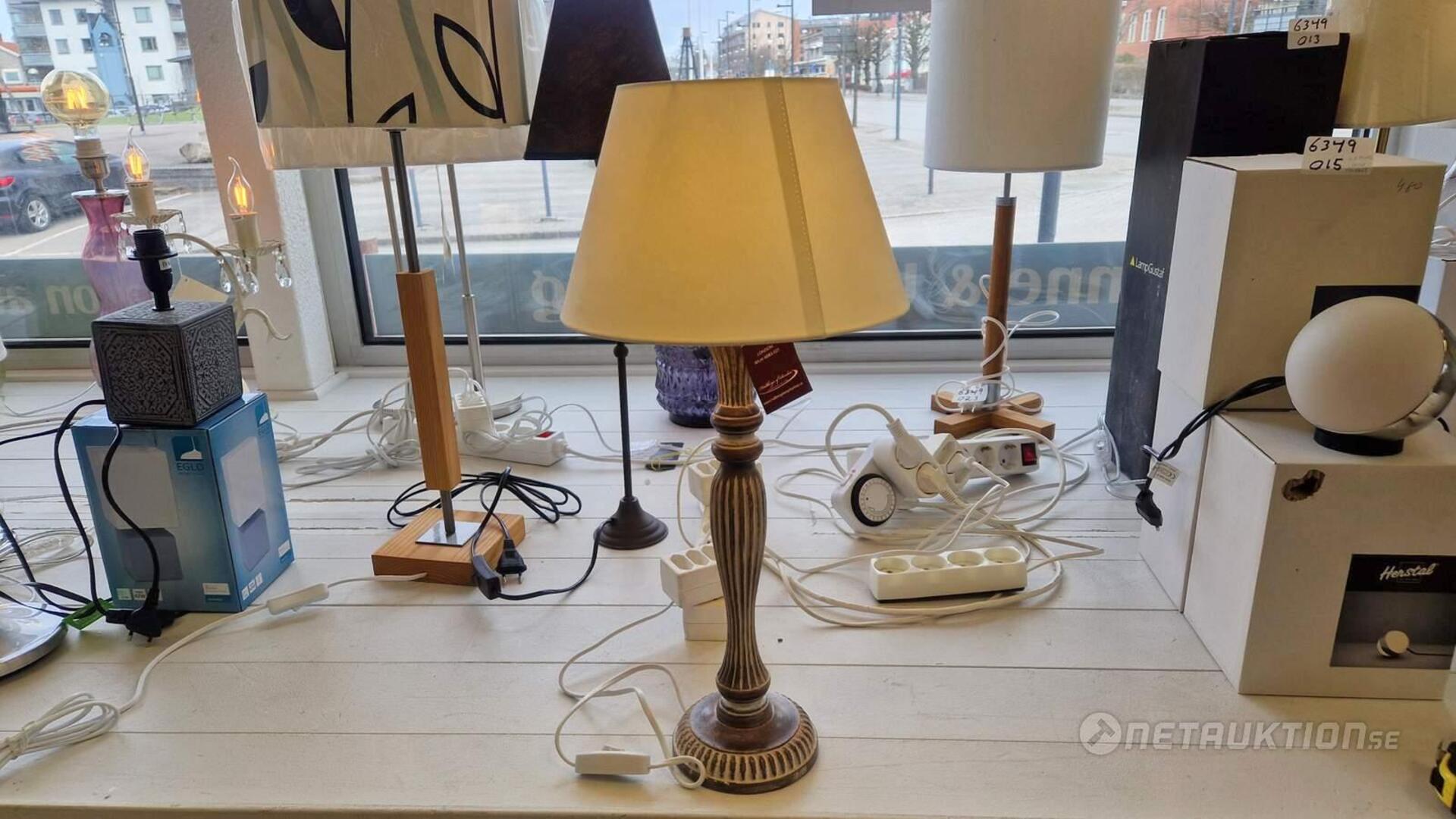 Bordslampa - Hallbergs