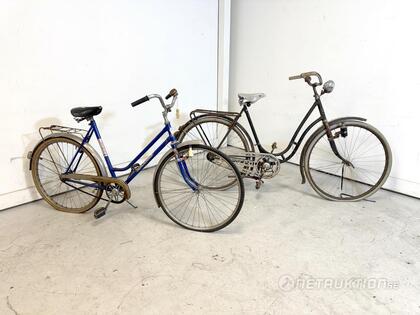 Två damcyklar Två damcyklar
