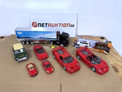Modellbilar bl.a. Ferrari F50, lastbil mfl 