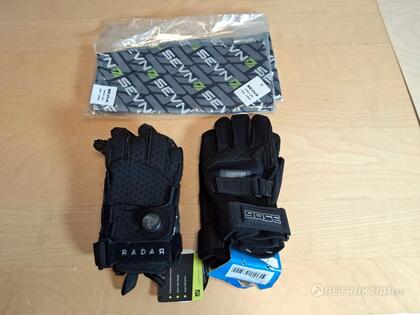 Vattenskidhandskar, 2st strl: XL Vattenskidhandskar, 2st strl: XL