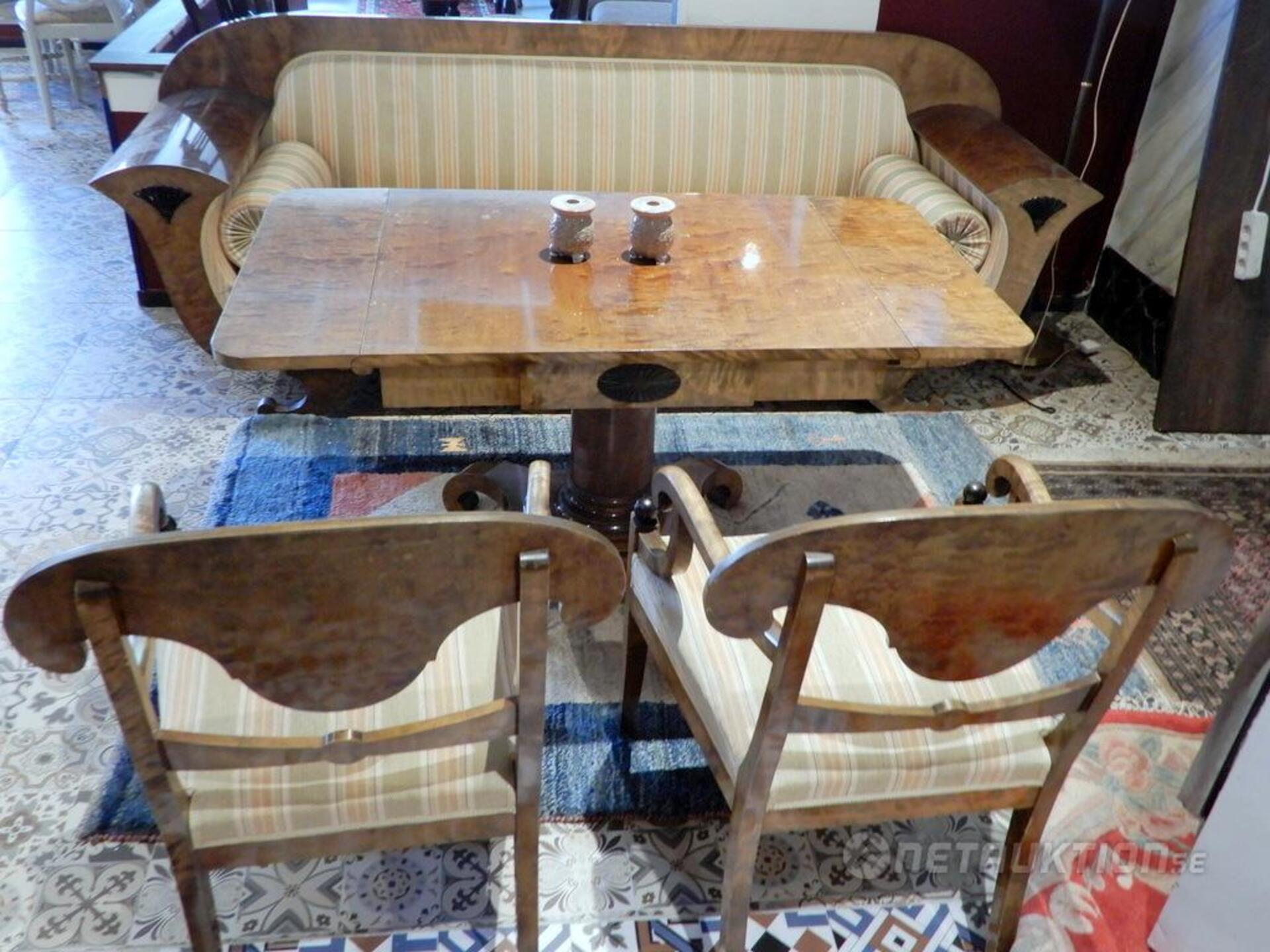 Salongsgrupp, Karl Johan-stil, 4 del