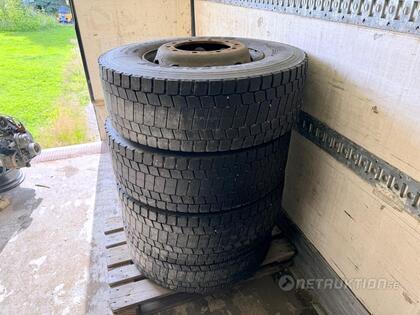 Lastbilsfälgar och däck 315/70R22,5 - 4st