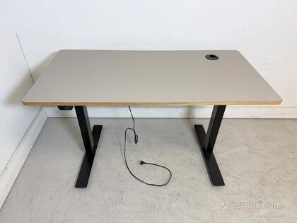 Elskrivbord, USB & eluttag Elskrivbord, USB & eluttag