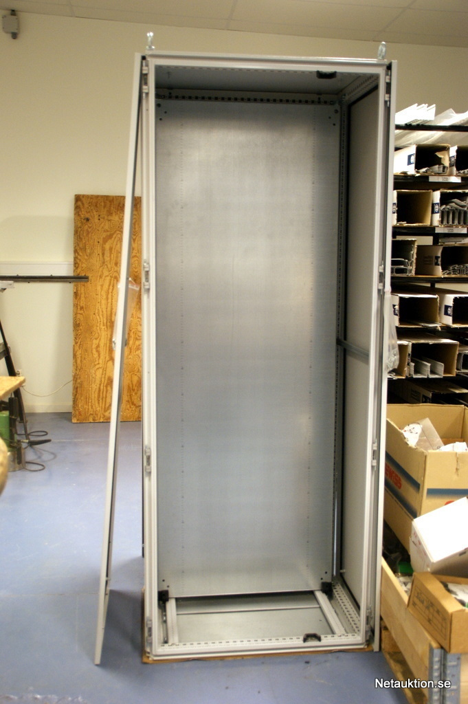 Netauktion - Elskåp, golvmodell