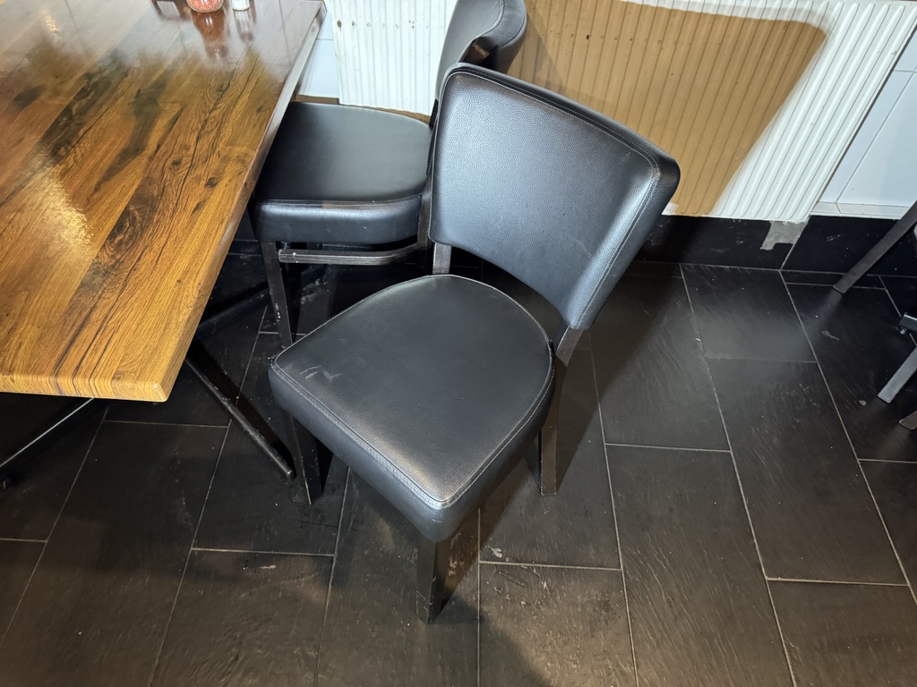 Restaurangmöbler, bord och stolar (6+24) Restaurangmöbler, bord och stolar (6+24)