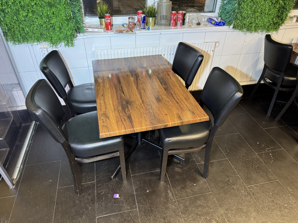 Restaurangmöbler, bord och stolar (6+24) Restaurangmöbler, bord och stolar (6+24)