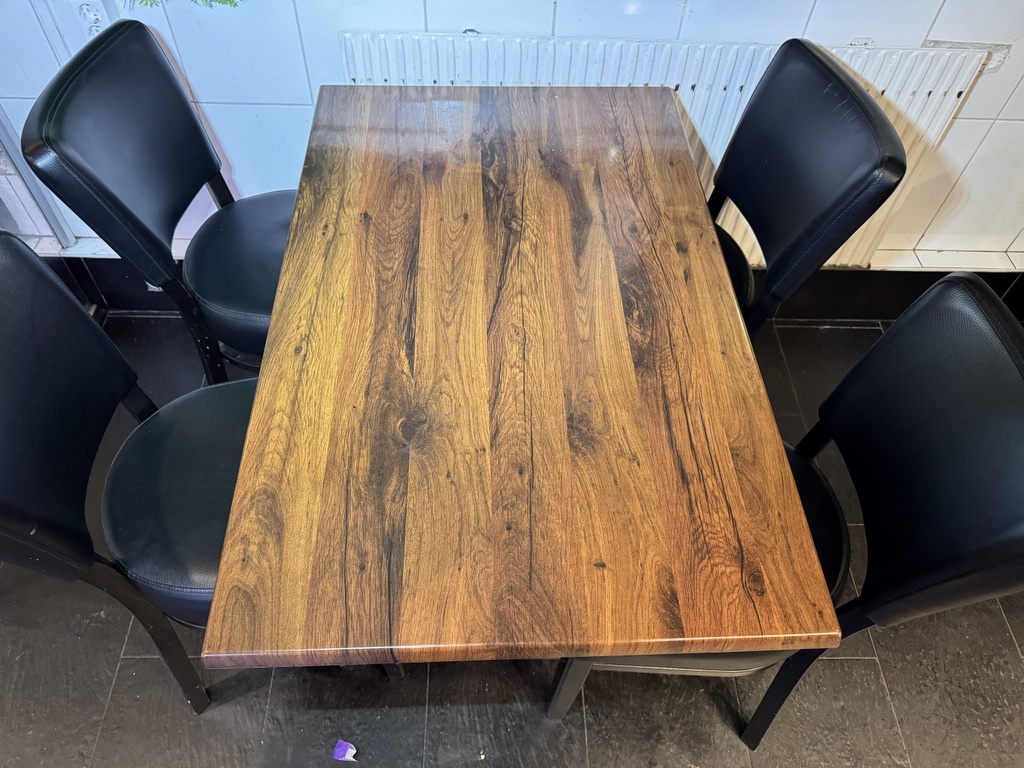 Restaurangmöbler, bord och stolar (6+24) Restaurangmöbler, bord och stolar (6+24)