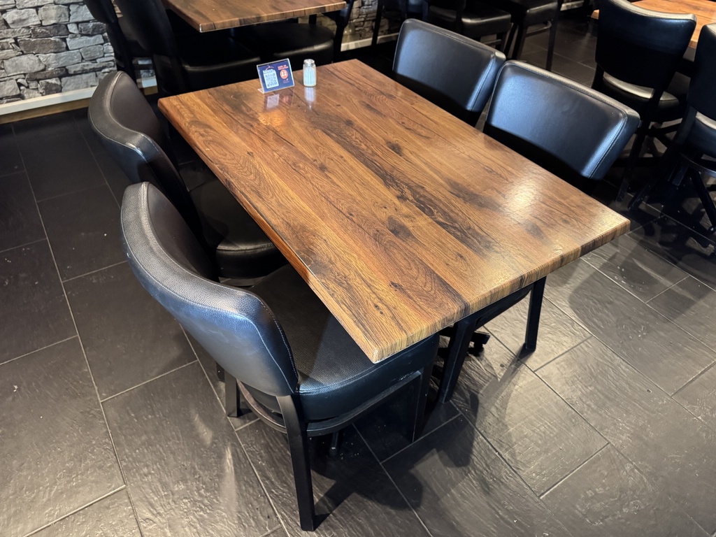 Restaurangmöbler, bord och stolar (6+24) Restaurangmöbler, bord och stolar (6+24)