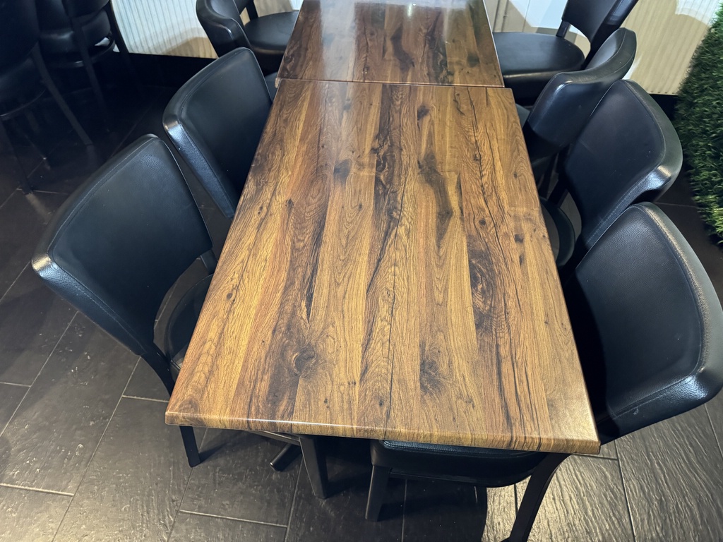 Restaurangmöbler, bord och stolar (6+24) Restaurangmöbler, bord och stolar (6+24)