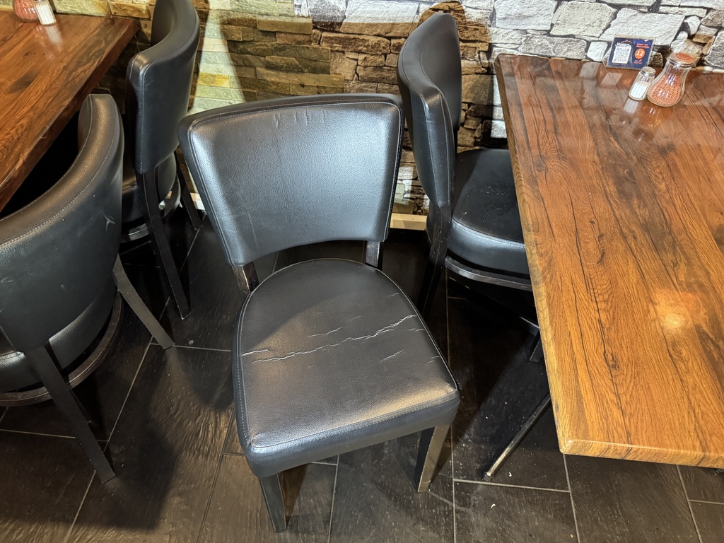 Restaurangmöbler, bord och stolar (7+28) Restaurangmöbler, bord och stolar (7+28)