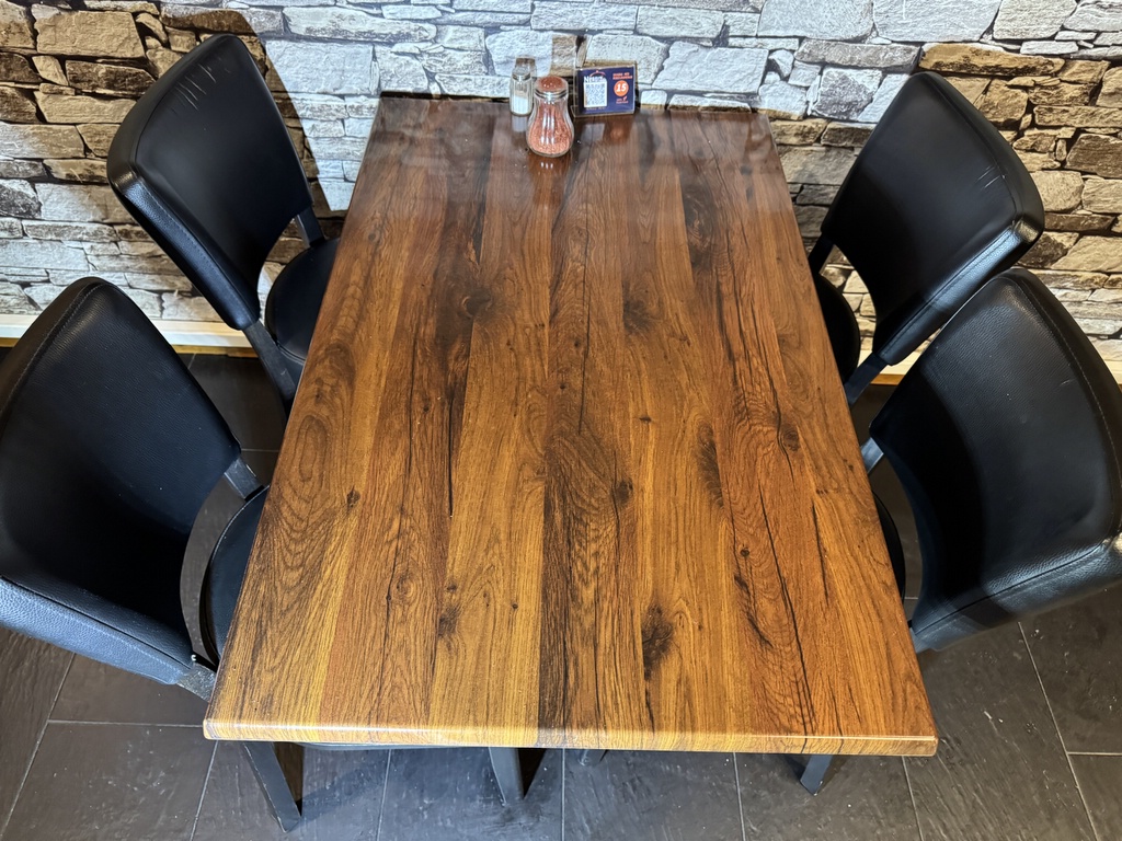 Restaurangmöbler, bord och stolar (7+28) Restaurangmöbler, bord och stolar (7+28)