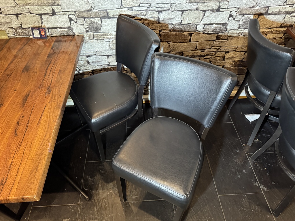 Restaurangmöbler, bord och stolar (7+28) Restaurangmöbler, bord och stolar (7+28)