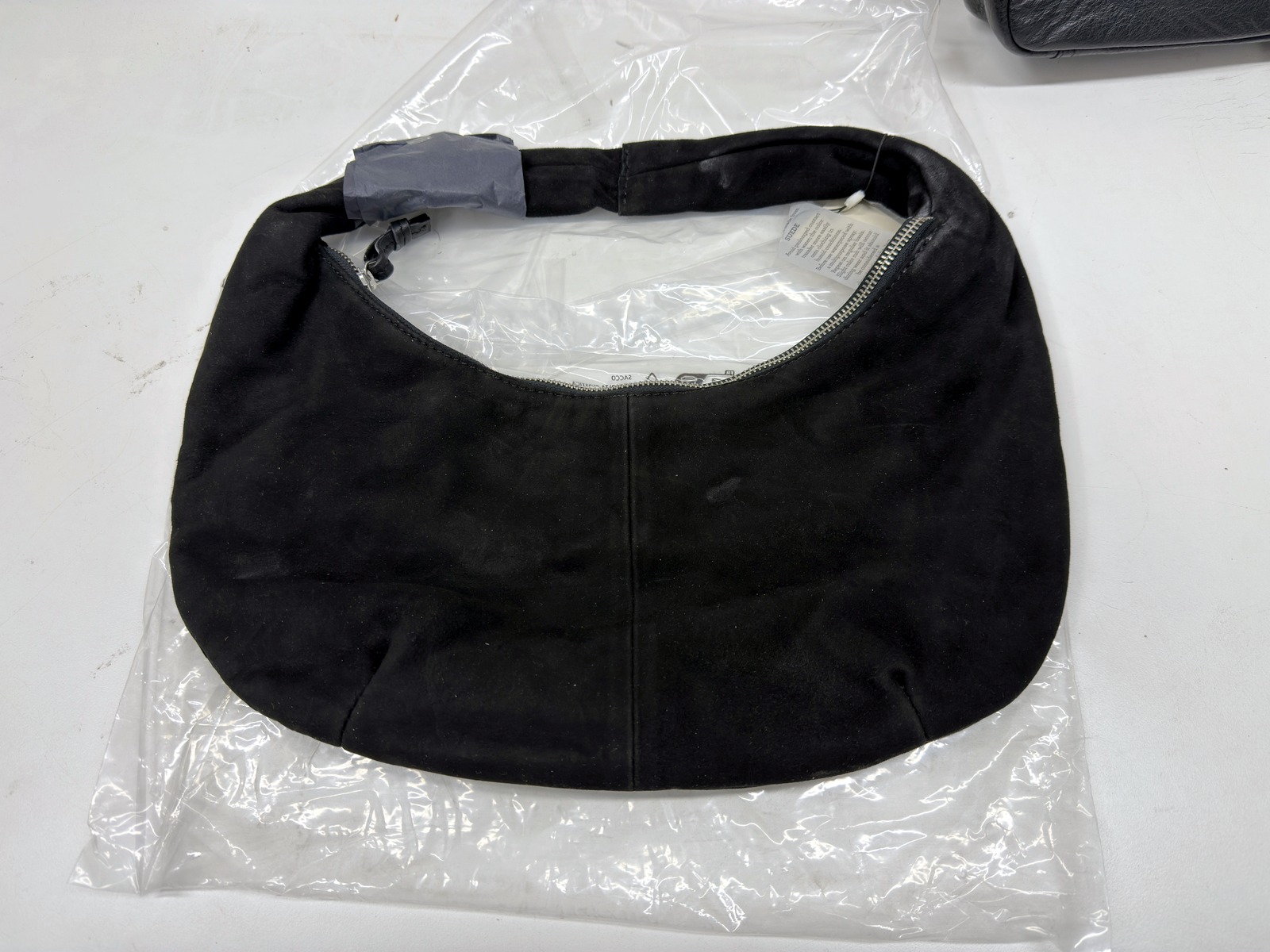 Väskor, skinn (1) Väskor, skinn (1)