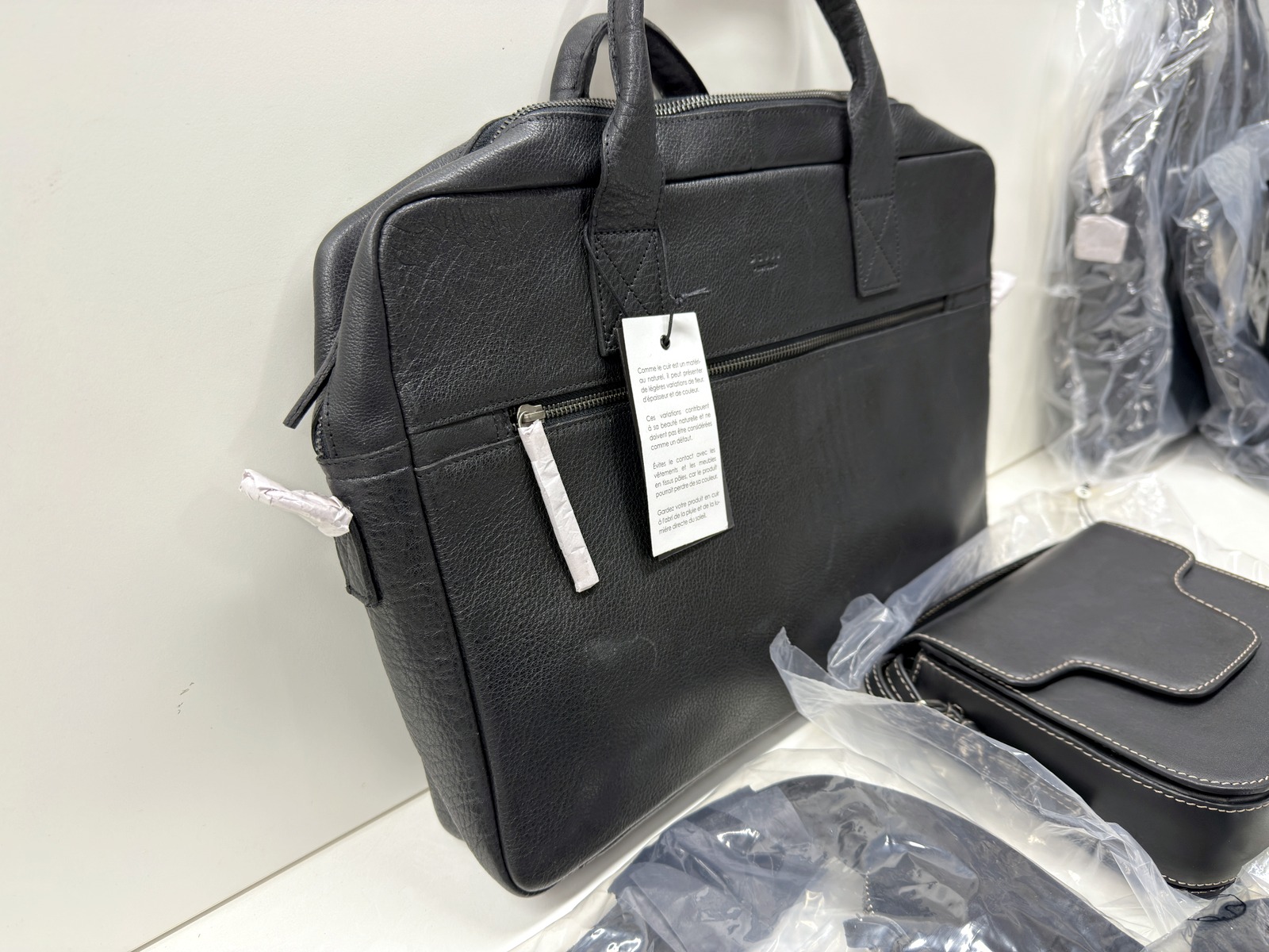 Väskor, skinn (1) Väskor, skinn (1)