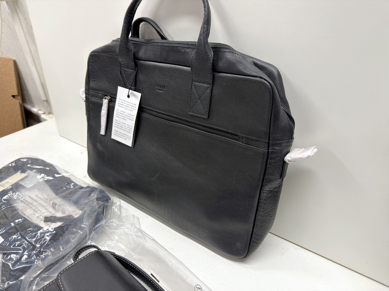 Väskor, skinn (1) Väskor, skinn (1)