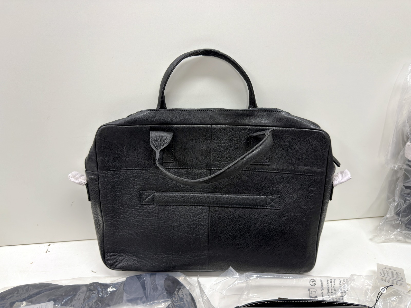 Väskor, skinn (1) Väskor, skinn (1)