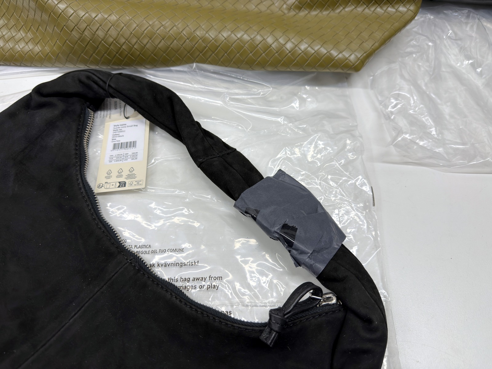 Väskor, skinn (2) Väskor, skinn (2)