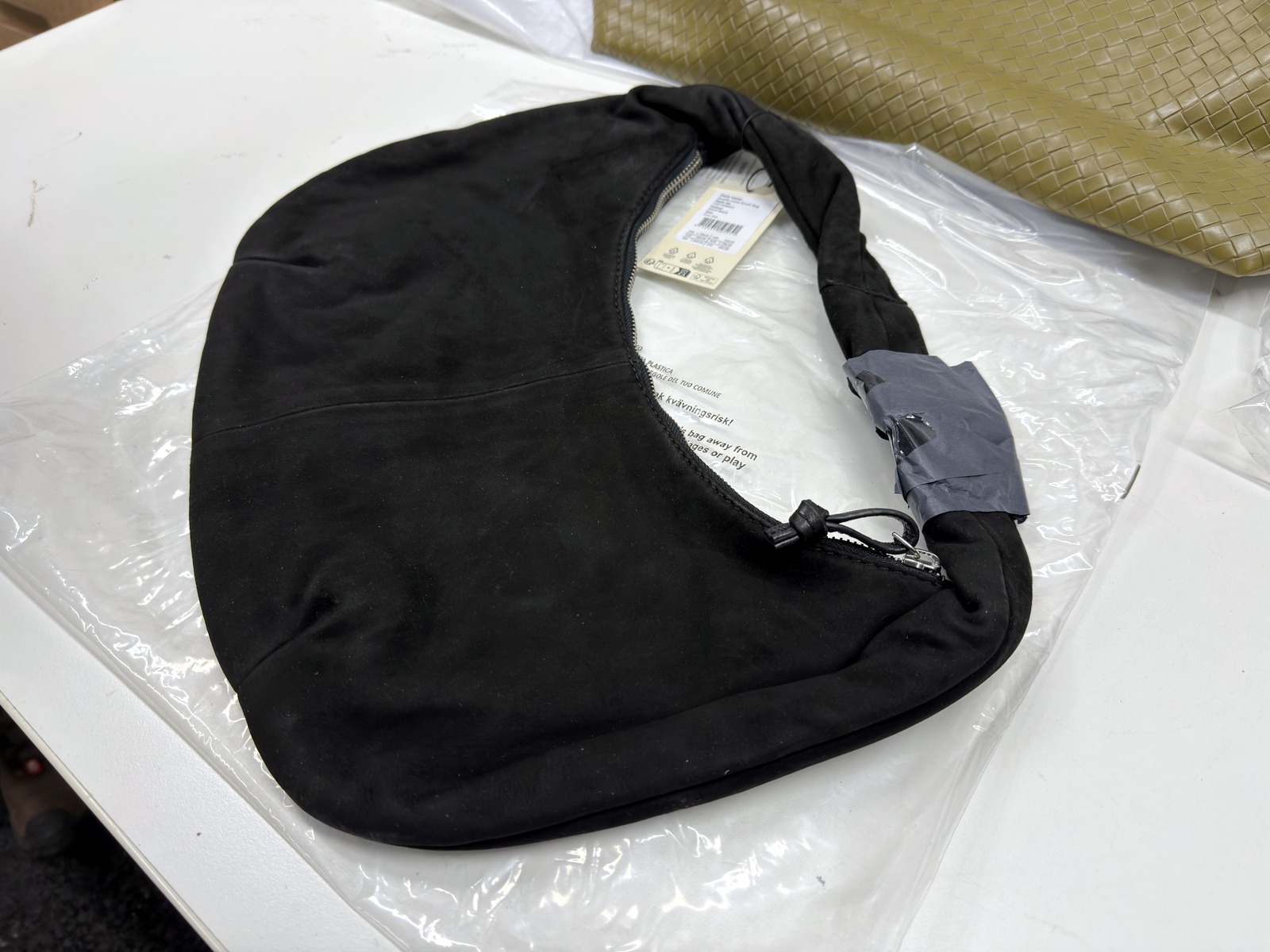 Väskor, skinn (2) Väskor, skinn (2)