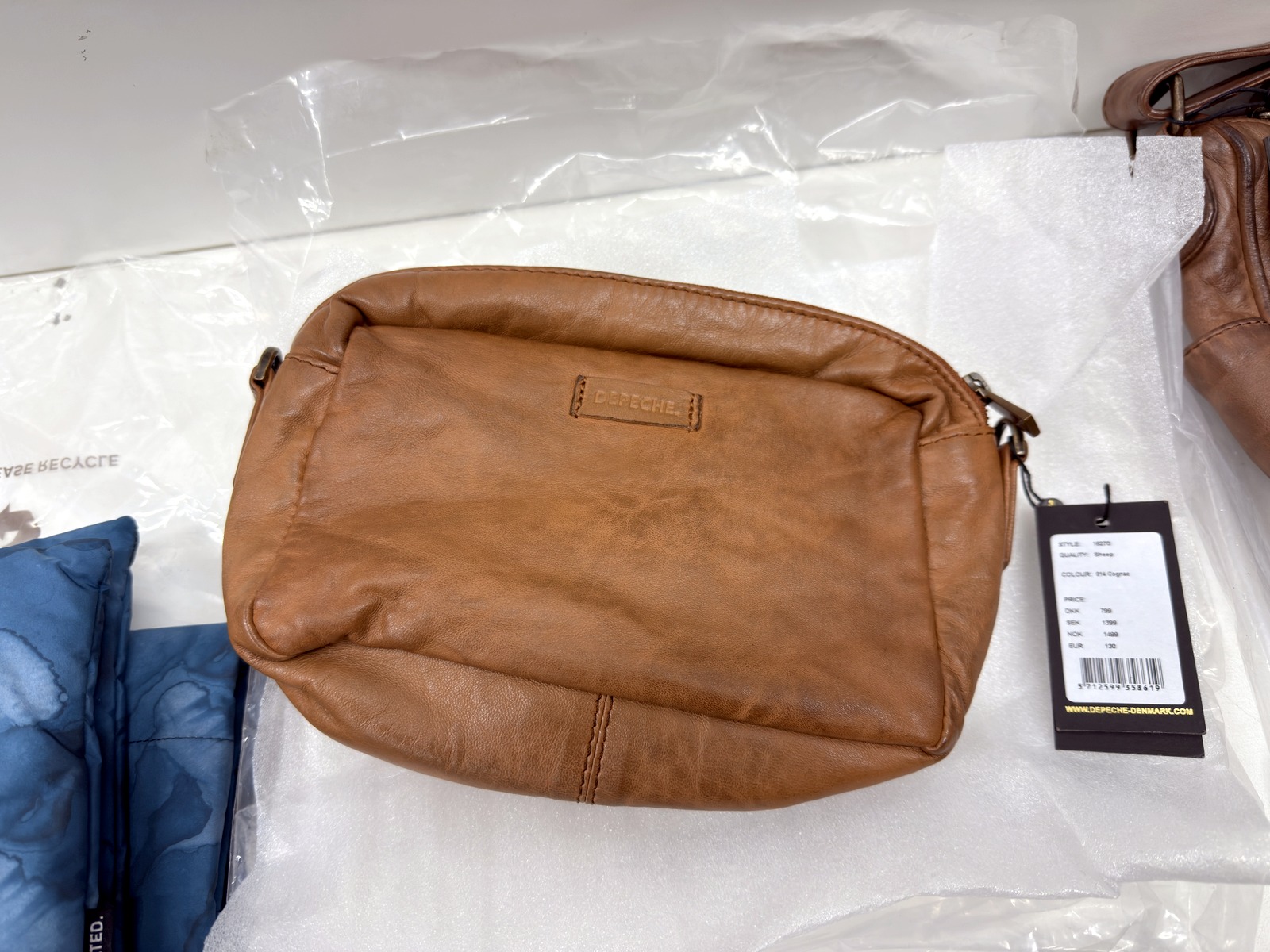 Väskor (2) Väskor (2)