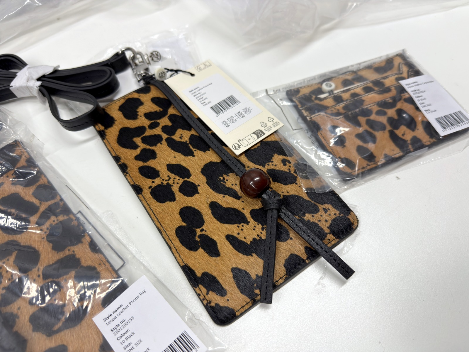 Väskor (2) Väskor (2)