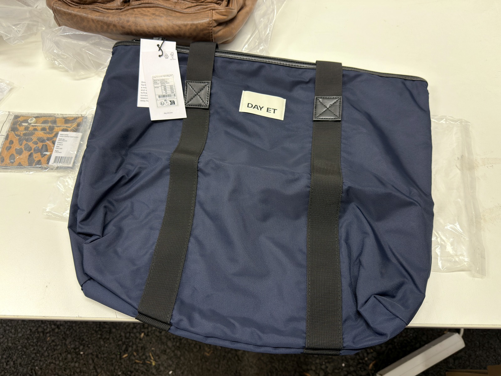 Väskor (2) Väskor (2)