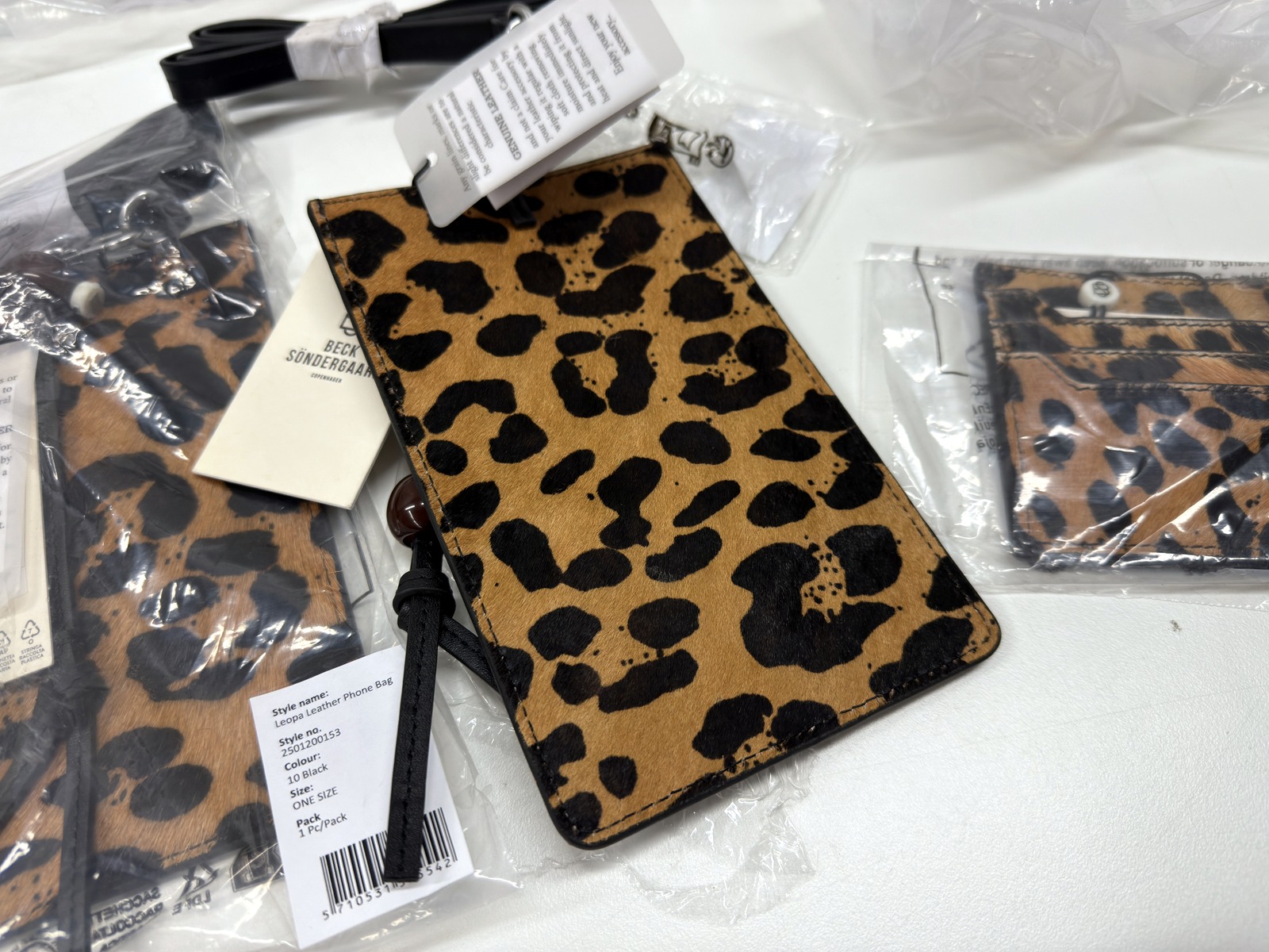 Väskor (2) Väskor (2)