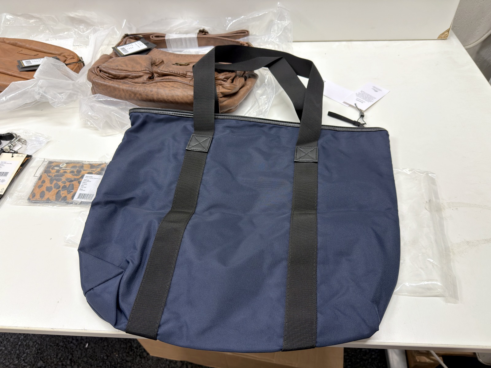 Väskor (2) Väskor (2)