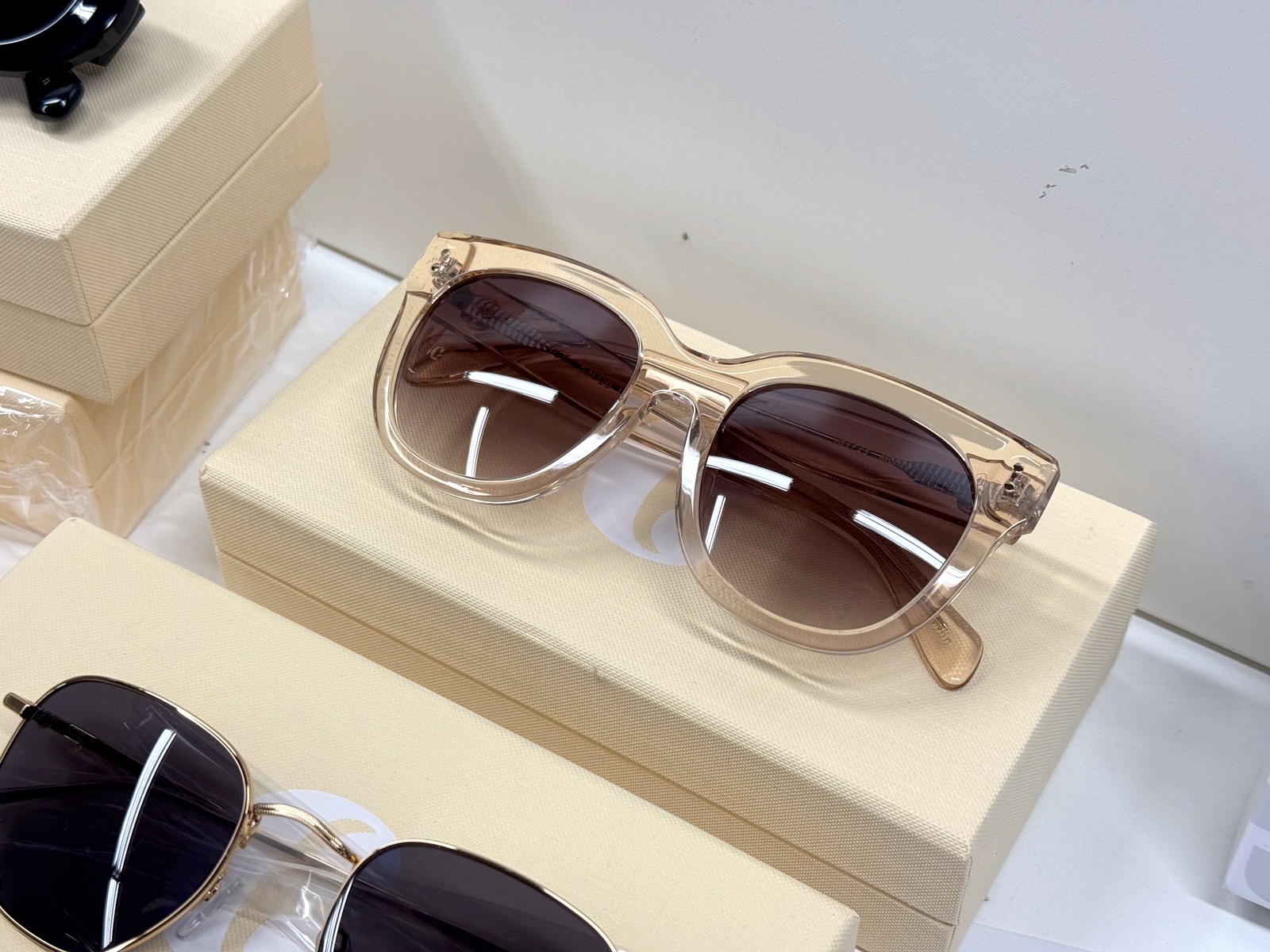 Armbandsur, solglasögon, mm Armbandsur, solglasögon, mm