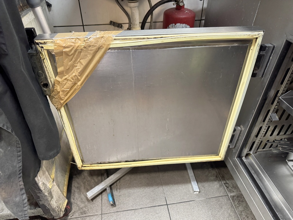 Kylbänk med kylmonter mm Kylbänk med kylmonter mm